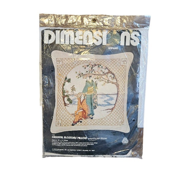 Dimensions 1978 Crewel Embroidery Pillow Kit Oriental Blossoms