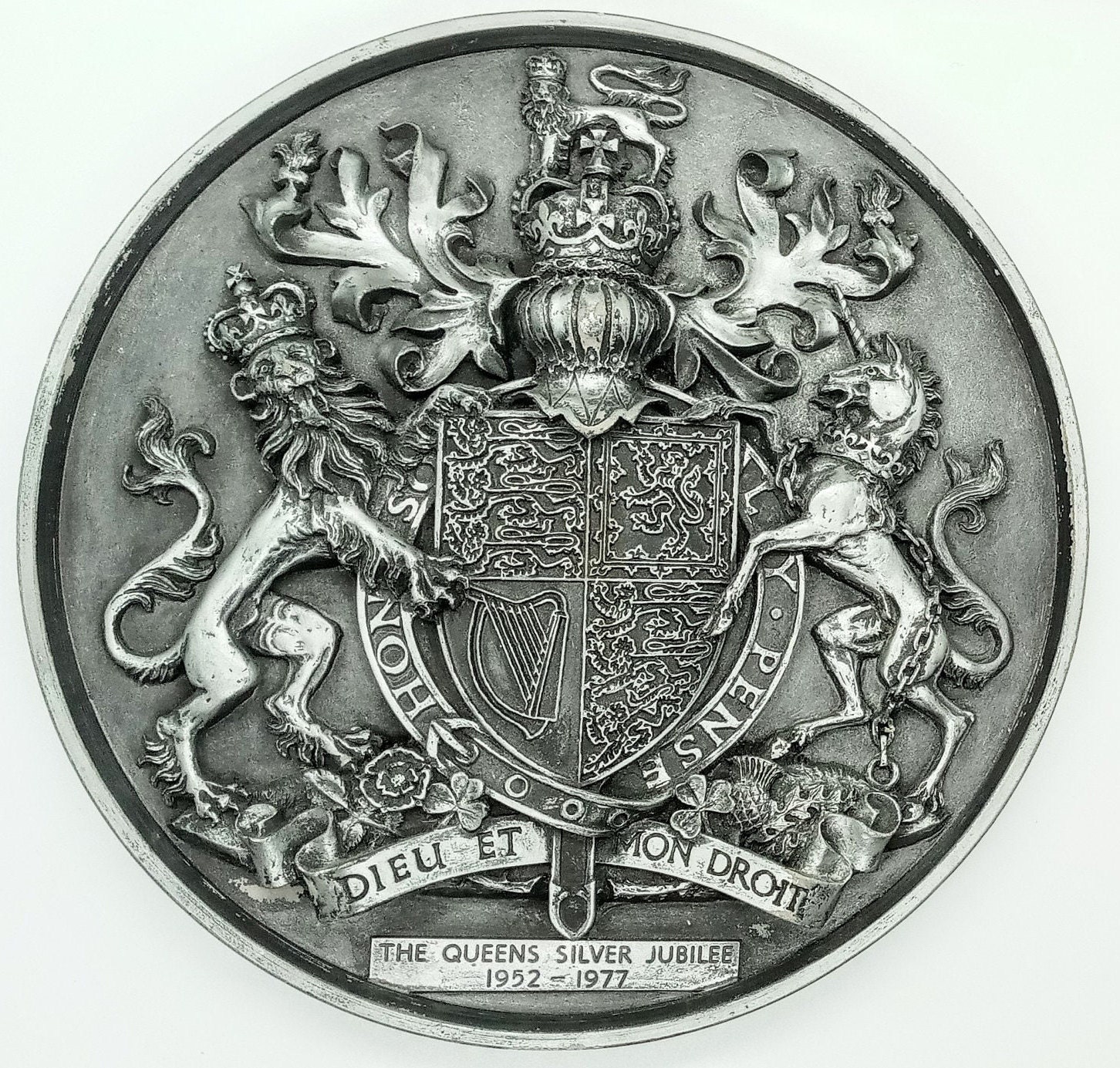 D.H.MORTON作 THE QUEENS SILVER JUBILEE 1952-1977 HM Queen Elizabeth II Silver Jubilee Crown coin | eBay