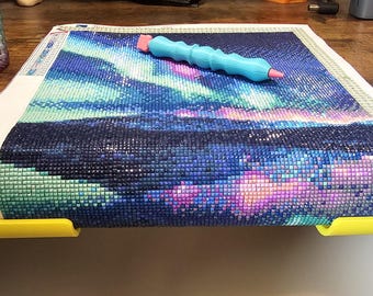 Diamond Painting Table Clamp — WIP Saver - Roll-Up Holder for Active Projects, Work in Progress WIP