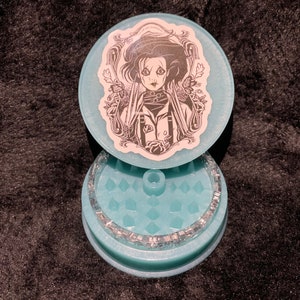 Edward Scissorhands Shimmer Blue/ Silver Herb Grinder