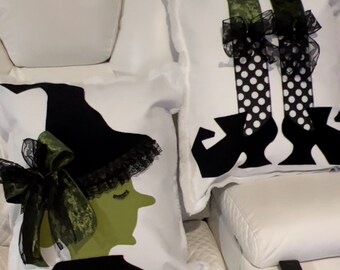 2 Witch Pillow Covers Set, 18x22 Verde