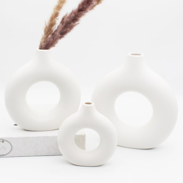 White Circular Hollow Ceramic Vase, Donut Modern Vases, Mini Large Donut Vase for Home Decor, Housewarming Gift, Boho vase Decor