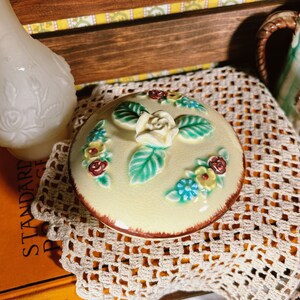 Vintage Ceramic Floral Trinket/Jewlery Box, Japan