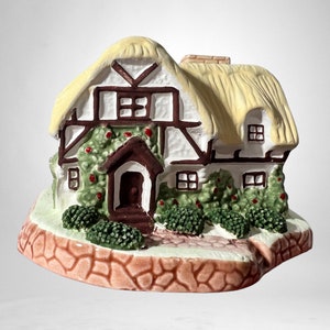 Historically Awesome | 1986 Avon Cozy Cottage Diffuser with 2 Violet Oils