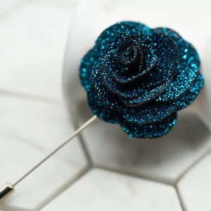 Blue Shimmer Flower Lapel Pin 80s Euphoria Floral Unique Modern Unisex Pins for Suit Jackets Groomsmen Boyfriend Party Events Prom Wedding