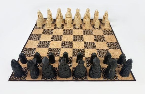 Medium Chess Board with Pieces