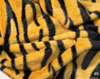 Gold Tiger Print Faux Fur Fabric,Wave Tiger Print Fabric,Short Pile Fabric for Halloween Costumes Cosplay Fursuit Material Scarves Apparels