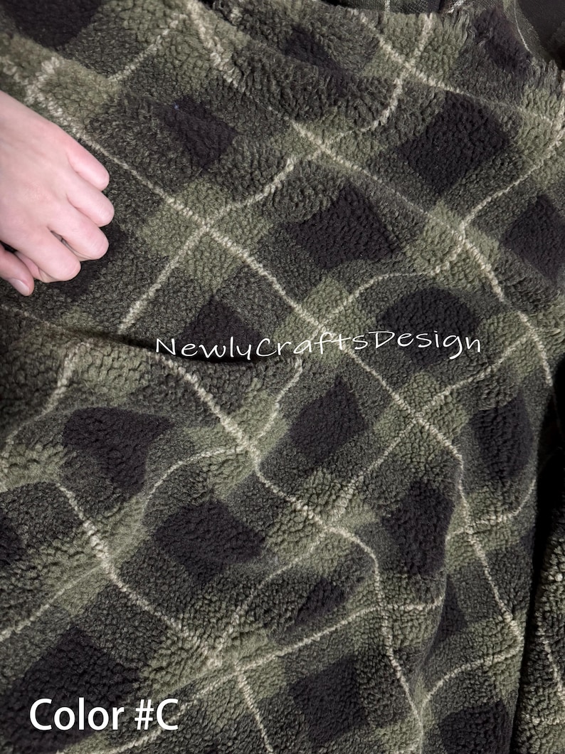 Checked Sherpa Fabric, Plaid Sherpa Fabric, Soft and Cuddly Jacket Fabric, Plush Shoe and Hat Fabric, Winter Fabric, Cushion Fabric, Soft Fabric, DIY Fabric, Fabric by the 1/2 Yard or Yard, 100% Polyester Plaid Sherpa Fleece Fabric for Winter Coat, Down Jacket, Throw Blanket, Fur Hats, Fur Bags, Scarf, Pompoms