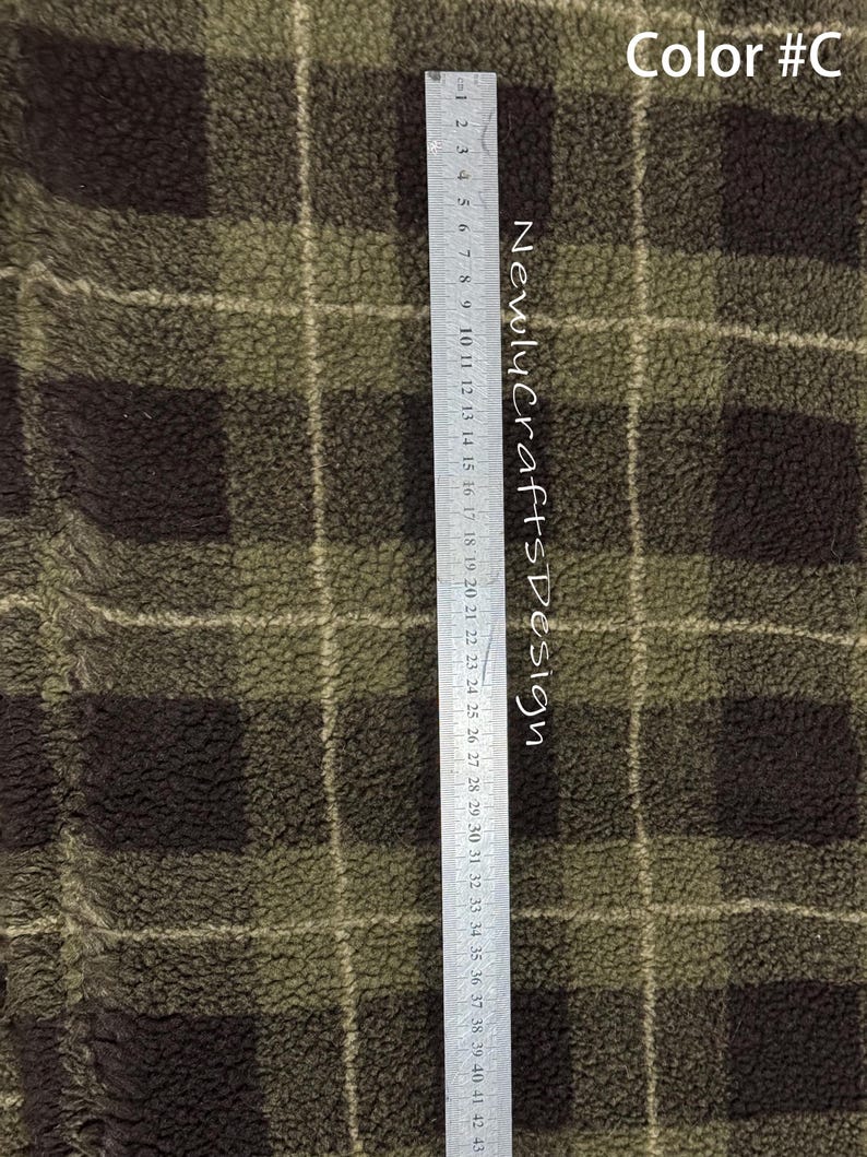 Checked Sherpa Fabric, Plaid Sherpa Fabric, Soft and Cuddly Jacket Fabric, Plush Shoe and Hat Fabric, Winter Fabric, Cushion Fabric, Soft Fabric, DIY Fabric, Fabric by the 1/2 Yard or Yard, 100% Polyester Plaid Sherpa Fleece Fabric for Winter Coat, Down Jacket, Throw Blanket, Fur Hats, Fur Bags, Scarf, Pompoms