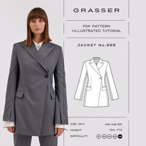 Pode incluir: Um casaco cinzento com fecho de um botão, lapelas entalhadas e mangas compridas com punhos divididos. A imagem inclui o texto GRASSER, PDF PATTERN + ILLUSTRATED TUTORIAL, JACKET No.965, SIZE (RU) 46/48/50, HEIGHT 164-170 e DIFFICULTY 05.