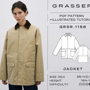 Può includere: Una donna indossa una giacca beige con colletto marrone e due tasche frontali. La giacca è abbottonata. L'immagine include un diagramma della giacca e il testo "GRASSER PDF PATTERN + ILLUSTRATED TUTORIAL". Il modello della giacca è taglia 38/40/42.