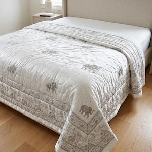 Edredón King de seda morera con estampado a mano: Ropa de cama reversible con elefante gris