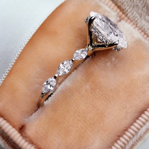 3.6 CT Oval Moissanite Diamond Engagement Ring, Marquise Side Stones Ring, Hidden Halo Ring, 14K Gold Wedding Anniversary Gift imagen 7
