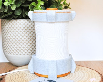 Zonau lamp shaped like a Zelda TOTK battery