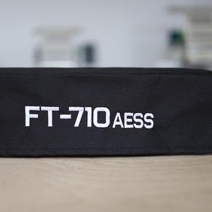 FT-710 Aess Dammskydd: Vattentätt broderat amatörradioskydd