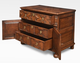 Chest of Drawer