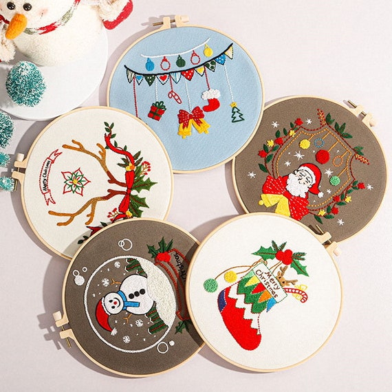 Christmas Embroidery Kit for Beginners, Embroidery Kit for Adults, DIY  Craft Kit, Christmas Home Decor, DIY Ornament Kit, Gift for Christmas 