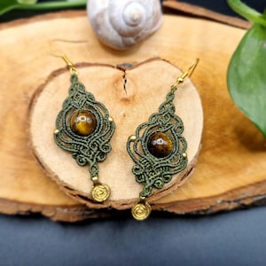 Macrame earrings with gemstone bead