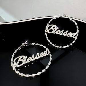 Brincos com nome personalizado, brincos com nome brilhante, brincos de argola com nome, brincos de argola de ouro, brincos com nome personalizado, brincos de bambu, presente de Natal