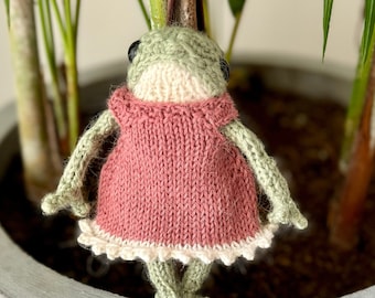 MOTIF DE TRICOT NUMÉRIQUE Robe pétale de grenouille pour grenouille en tricot