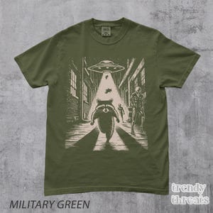Racoon Running from Aliens T-Shirt, Funny Alien Shirt, Retro Racoon Shirt, Racoon Lover, Trash Panda, Vintage Graphic Tee, 2000s Y2K Fashion Military Green