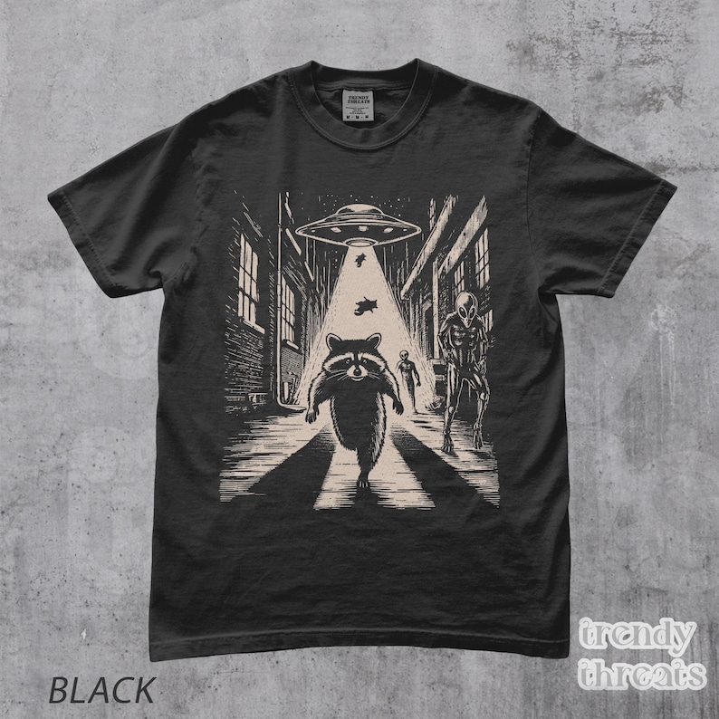 Racoon Running from Aliens T-Shirt, Funny Alien Shirt, Retro Racoon Shirt, Racoon Lover, Trash Panda, Vintage Graphic Tee, 2000s Y2K Fashion Black
