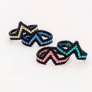Handmade Miyuki bead ring, Peyote ring in blue, green, pink or silver with black, Boho jewelry, gift idea, colorful bead ring