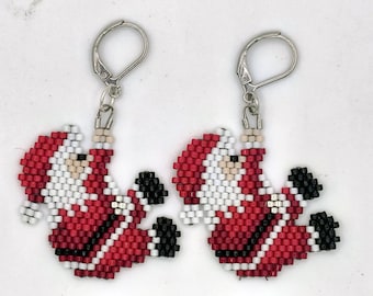 Santa Claus earrings made of Miyuki beads, handwoven Santa earrings, woven Miyuki earrings, climbing Santa Claus made of beads