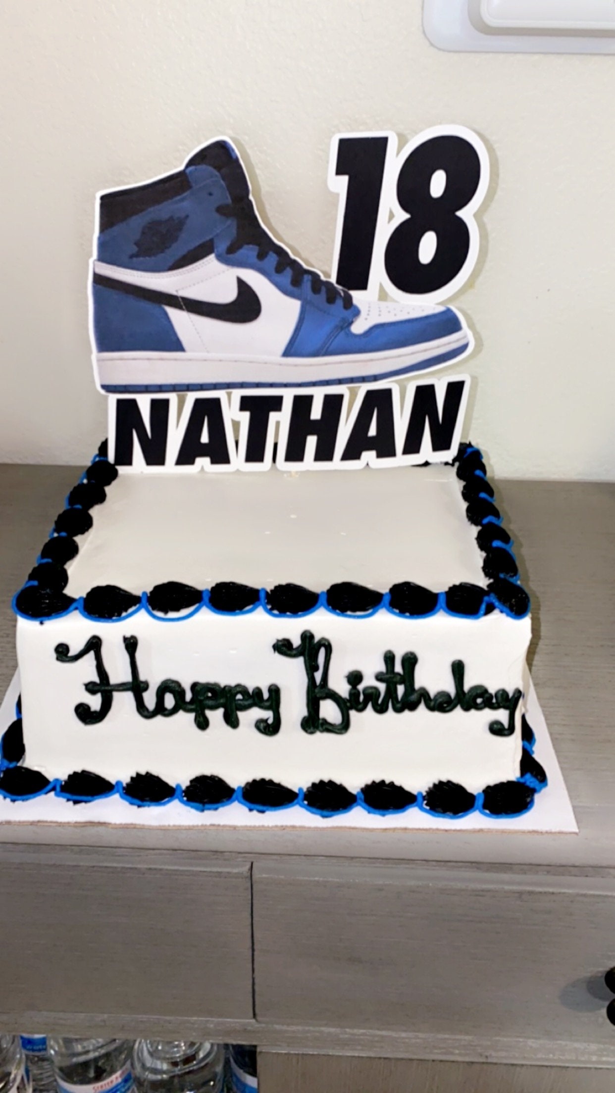 Sneakers Cake Topper - Etsy Sneakers Cake Topper - Etsy