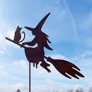 Witch with cat flying on broom 20 x 25 cm / 35 x 40 cm + rod garden stake patina of your choice garden decoration rust metal rust figure Halloween