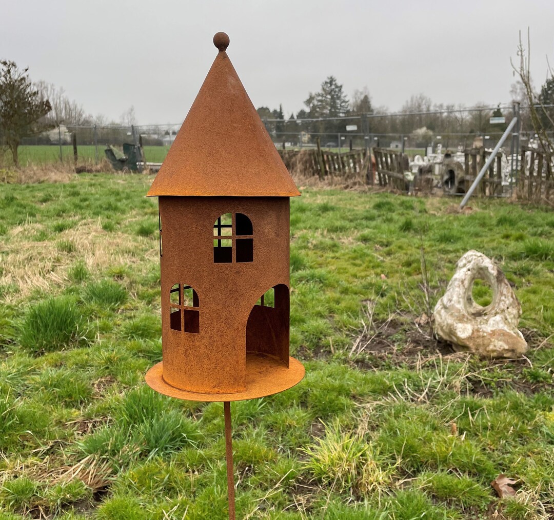 RUSTY METAL HANGING BIRD HOUSE STYLE LANTERN GARDEN ORNAMENT