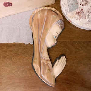 Vintage Virgin Mary figure - Religious object - Virgin bust, religious decoration, wall decoration,