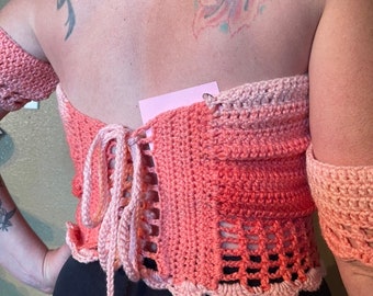 Off the Shoulder Ombré Crochet Crop Top - Lace Front and Scalloped Stitching. Coral Color - Size L