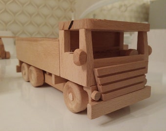 Ships from Germany Grosshimmel Wooden Toy Trucks GH001