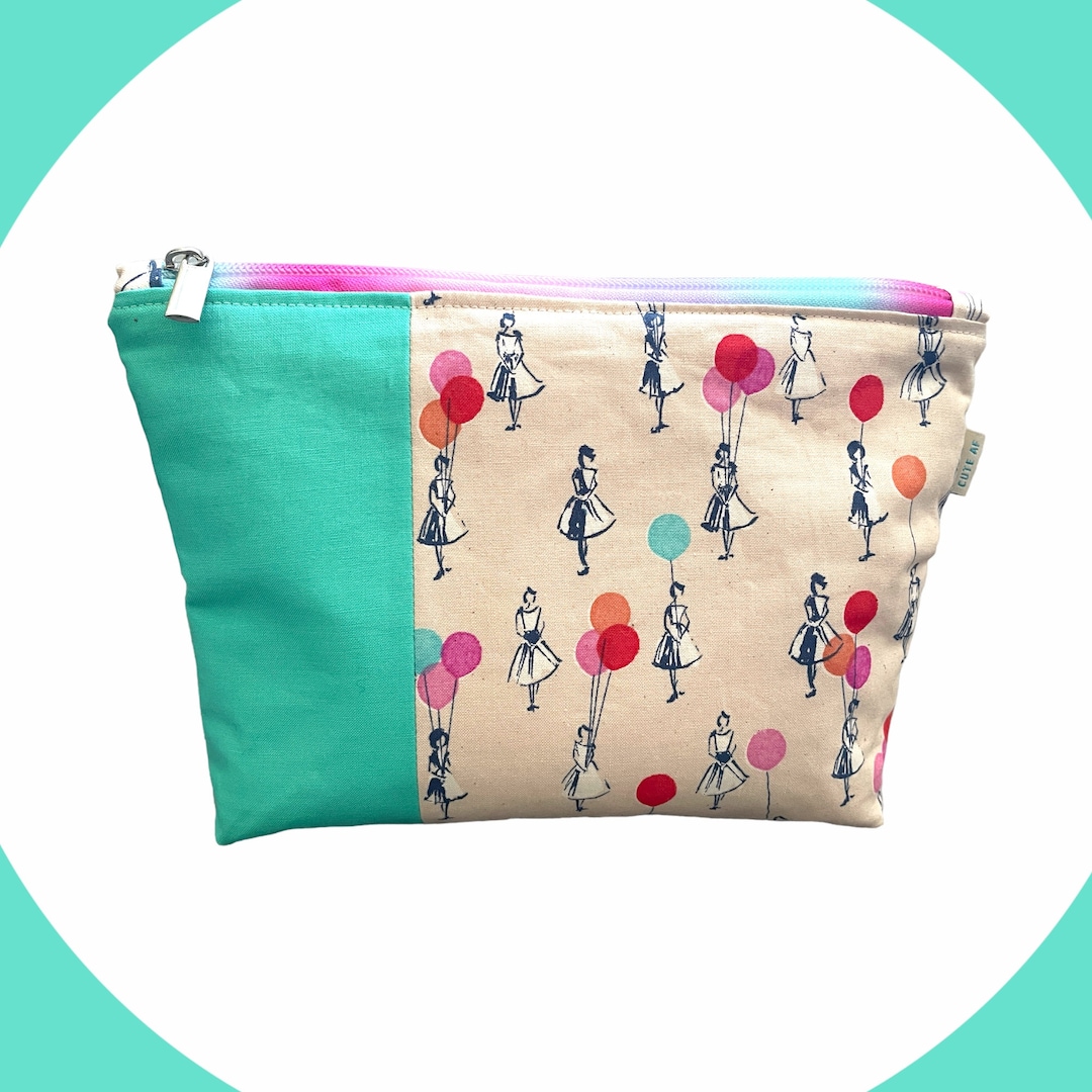 Retro Girl Print Mint Green Makeup Bag for Women, Cute Cosmetic Bag for
