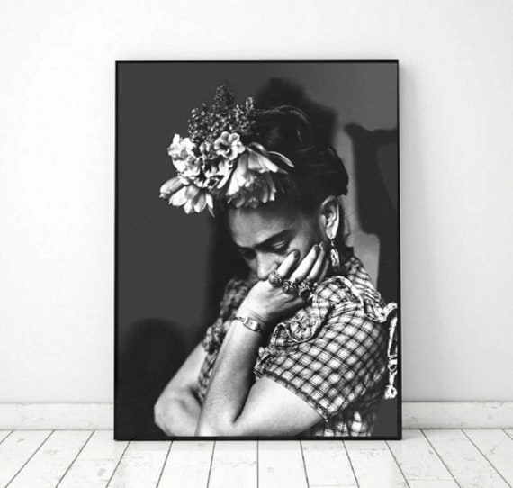 Portrait Frida Khalo printable, black white Frida Kahlos art print, frida khalo print photo