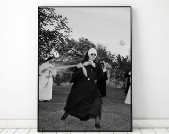 Baseball nun vintage photo printable, Vintage Photo fun nun, Black and White Photo