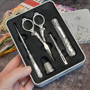 Kit per ricamo vintage - Forbici da ricamo e set da cucito da 5 articoli, accessori da cucito professionali, regalo per la nonna