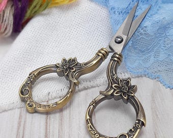 Vintage Floral Bronze Embroidery Scissors, Sewing Craft Tool