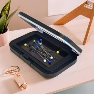 Magnetic Needle Case, Needle Organizer and Holder, Square Needle Keeper with Magnet, Pincushion Needle Storage Box, Sewing Gift for Crafters