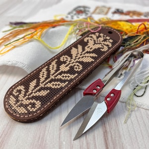 Scissors Thread Snipper, Craft Tools, Silver Scissors & Case for Sewing, Сross Stitch, Vintage Case, Gift For Knitters