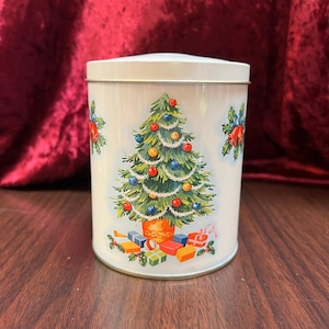Vintage Christmas - Metal Storage Tin - Decorated Christmas Tree - Daher - Made In England