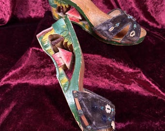 Vintage Shoes - 1940s Souvenir "Bakya" Sandal Wedges / Heels - Hand Carved - Size 7