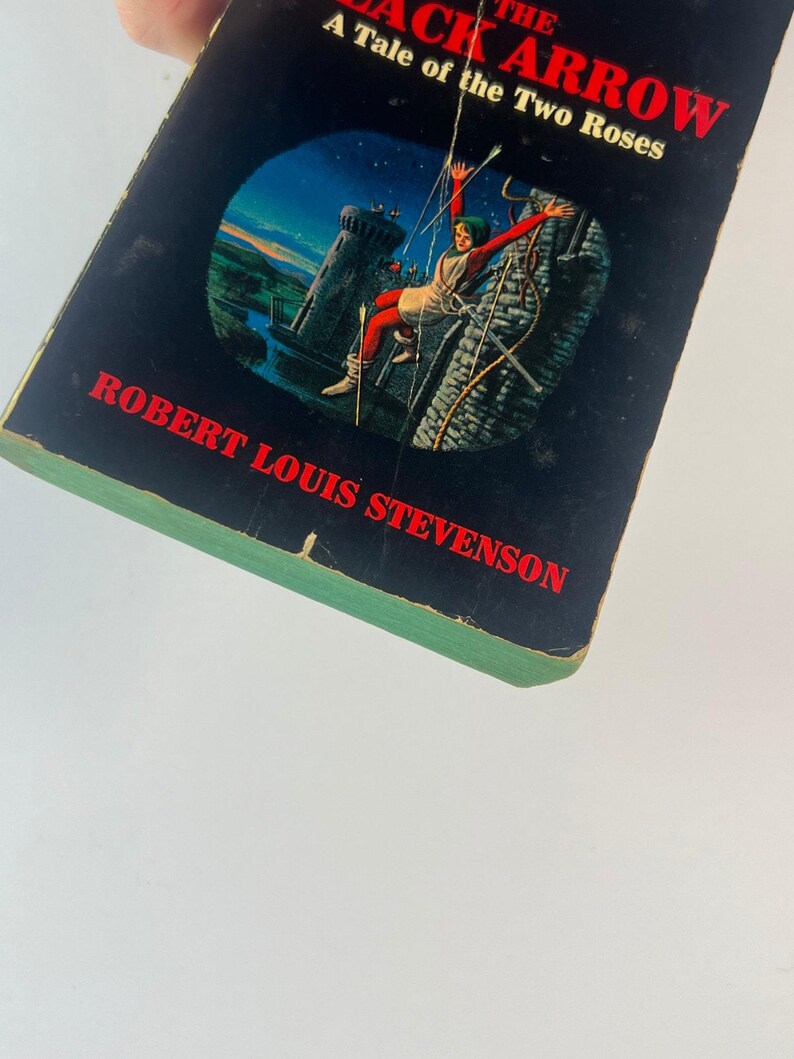 Vintage Medieval Fantasy Paperback The Black Arrow Robert Louis Stevenson 1964 image 2