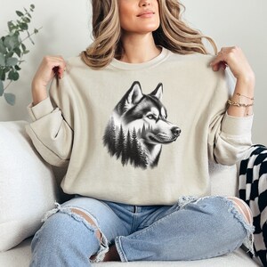 Siberian Husky Sweatshirt, Siberian Husky Sweater, Husky Mama Sweatshirt, Husky Dad Crewneck, Gift for Siberian Husky Owner