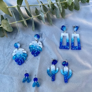 Cool Blue Glittery Earrings