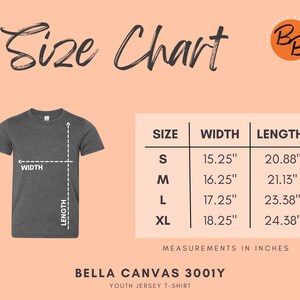 Puede incluir: Tabla de tallas para la camiseta de jersey para j&oacute;venes Bella Canvas 3001Y. La tabla muestra las tallas S, M, L y XL con las medidas de ancho y largo correspondientes en pulgadas.