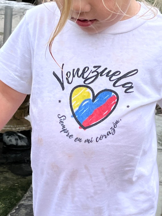 Venezuela Siempre en mi corazon Venezuela Always in my Heart Espanol camiseta Spanish clothes Baby kids and toddlers tee