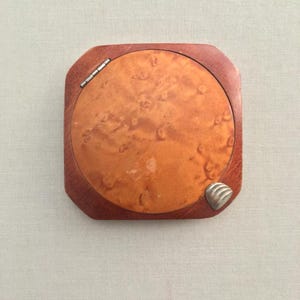 WOODEN POWDER COMPACT vintage c. 1930