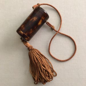 Porte-monnaie de danse en celluloïd écaille de tortue art déco, vers 1920